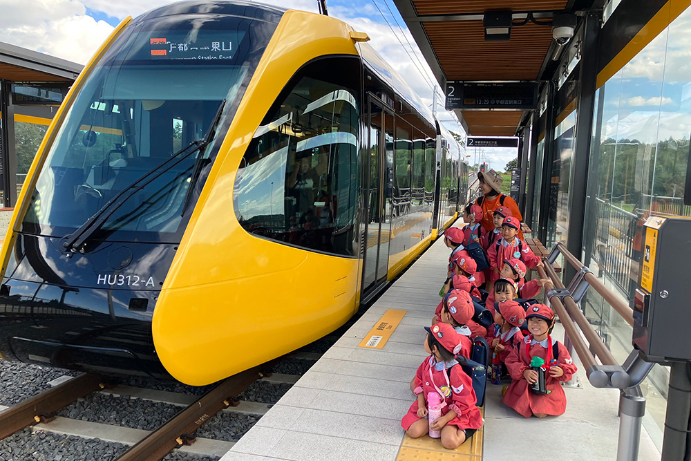 やっと来た憧れのLRT！！　富士見幼稚園様